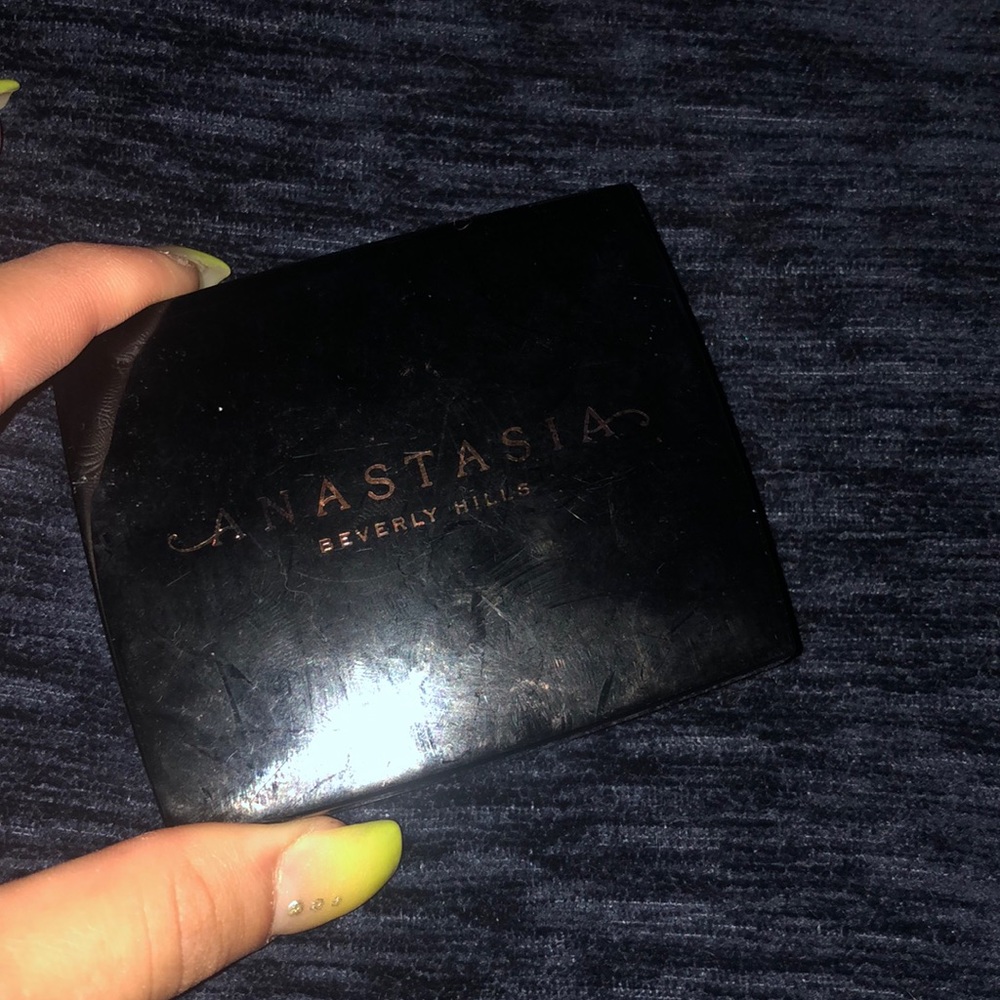 ABH Blush Trio In Peachy Love